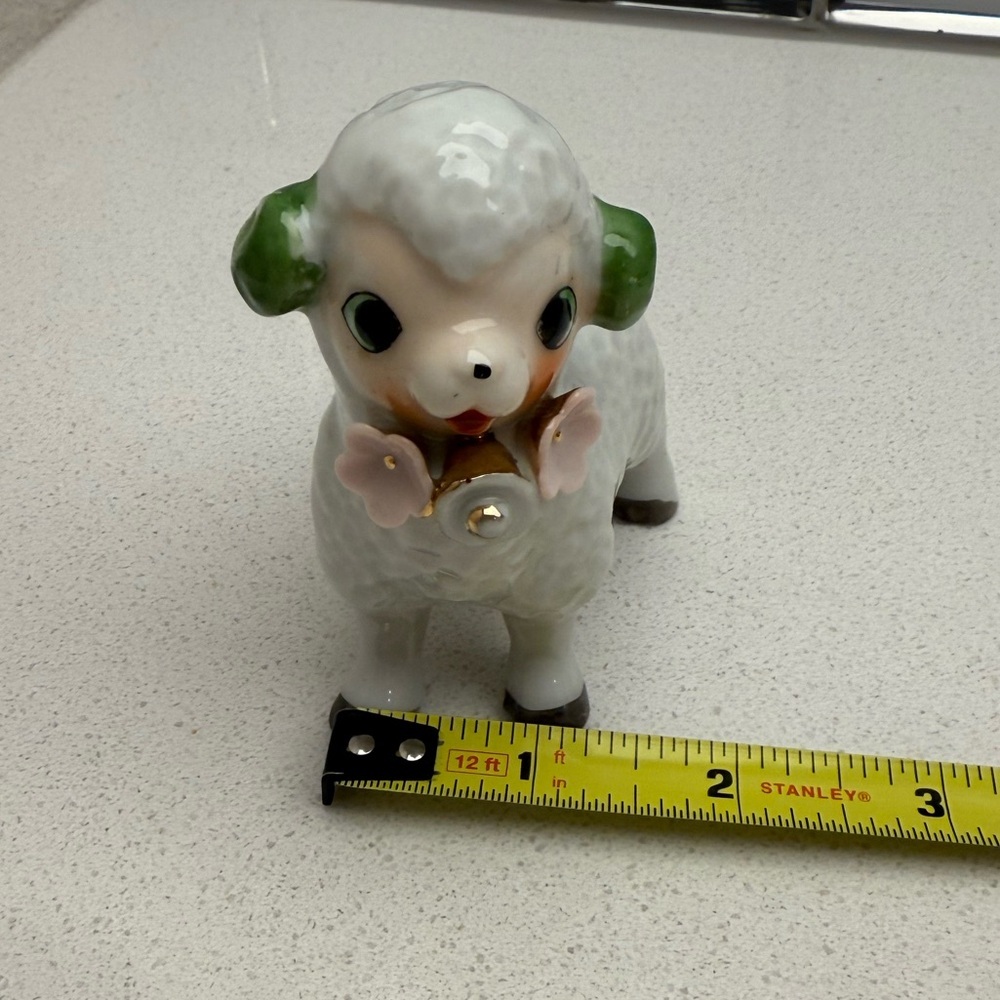 Vintage Glossy Ceramic Lamb Figurine Easter 1950s Springtime Decor Made in Japan - Picture 16 of 17